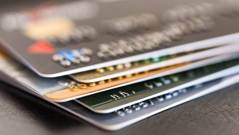 jak dziala karta kredytowa i dlaczego warto ja posiadac